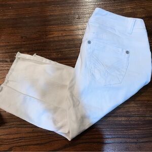 ▪️Declaration of Democracy White Jean Capris